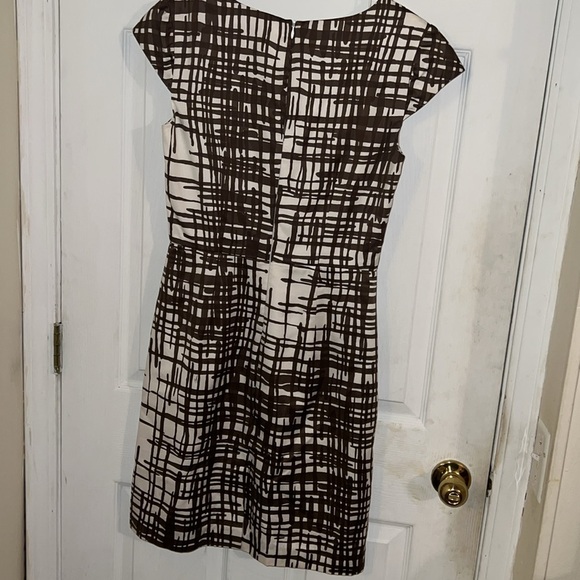 Trina Turk Brown White Silk-Blend Dress 4 - Picture 2 of 6
